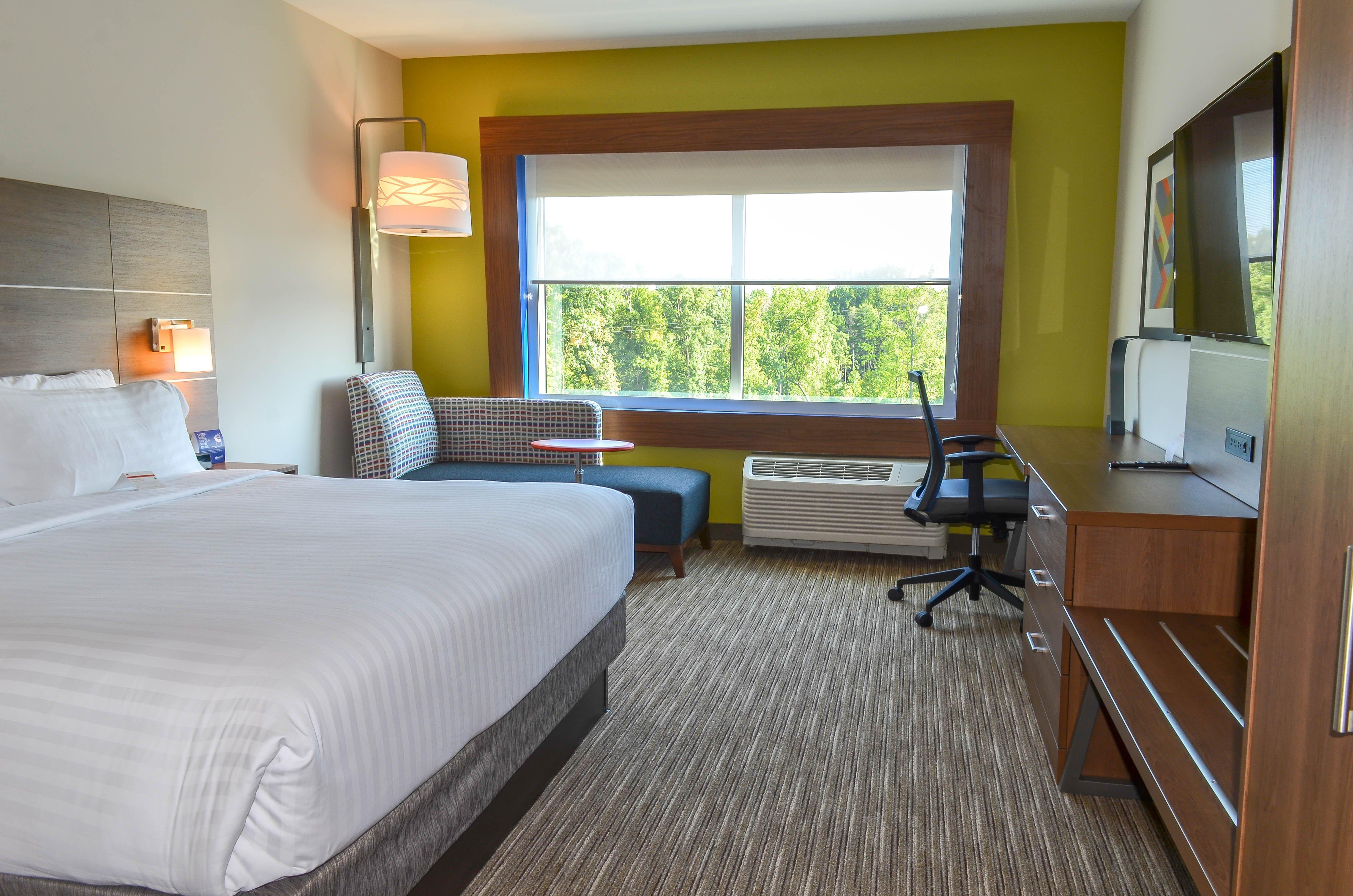 Holiday Inn Express & Suites Raleigh Airport - Brier Creek By Ihg Екстериор снимка