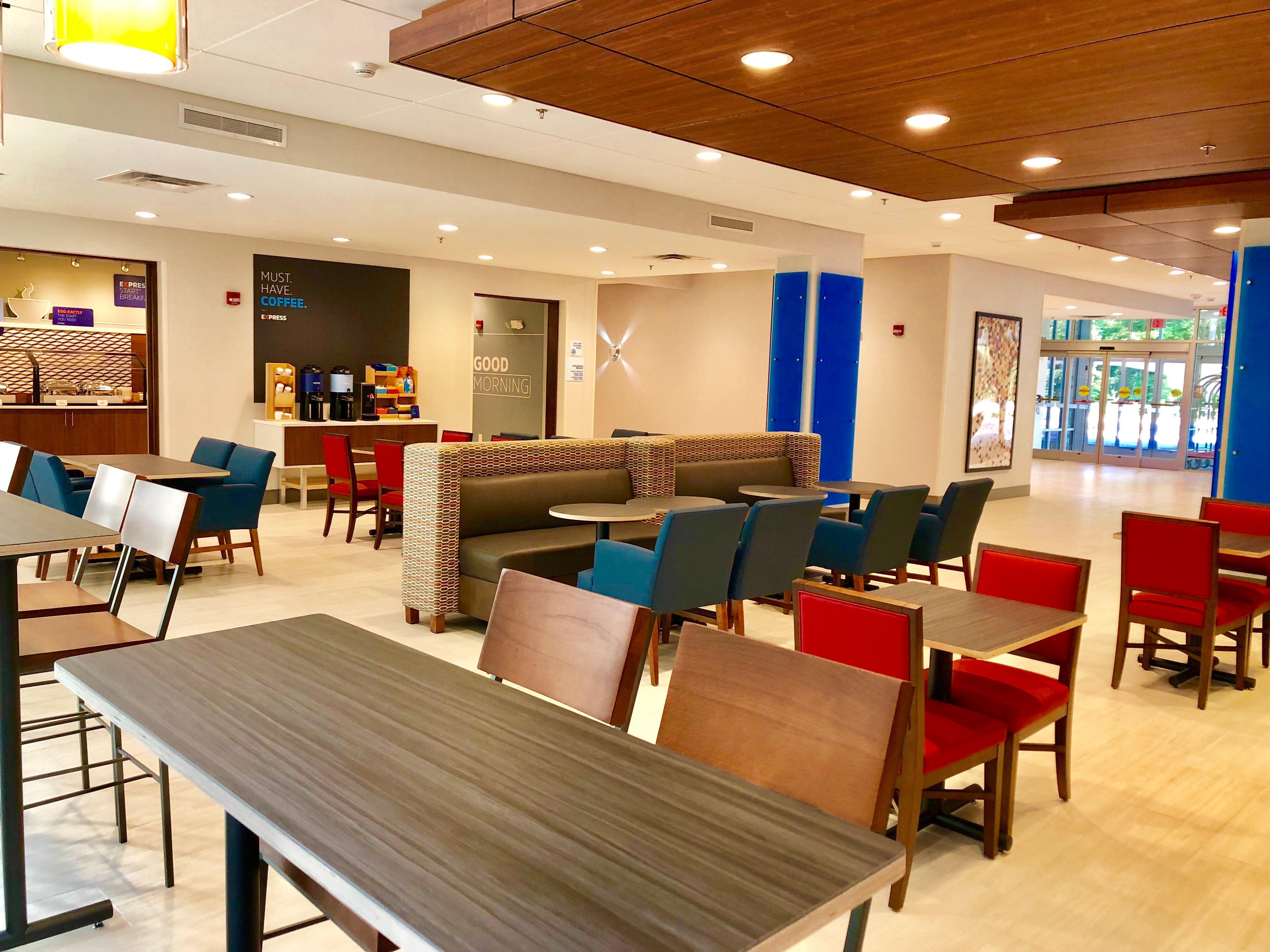 Holiday Inn Express & Suites Raleigh Airport - Brier Creek By Ihg Екстериор снимка